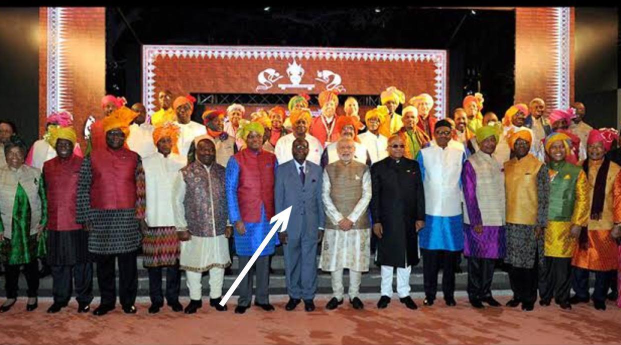 “Lion of Africa” – Mugabe refused to wear Indian attire at Indian-Africa Forum Submit